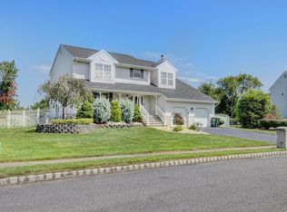 4 Loch Ct, Jackson, NJ 08527