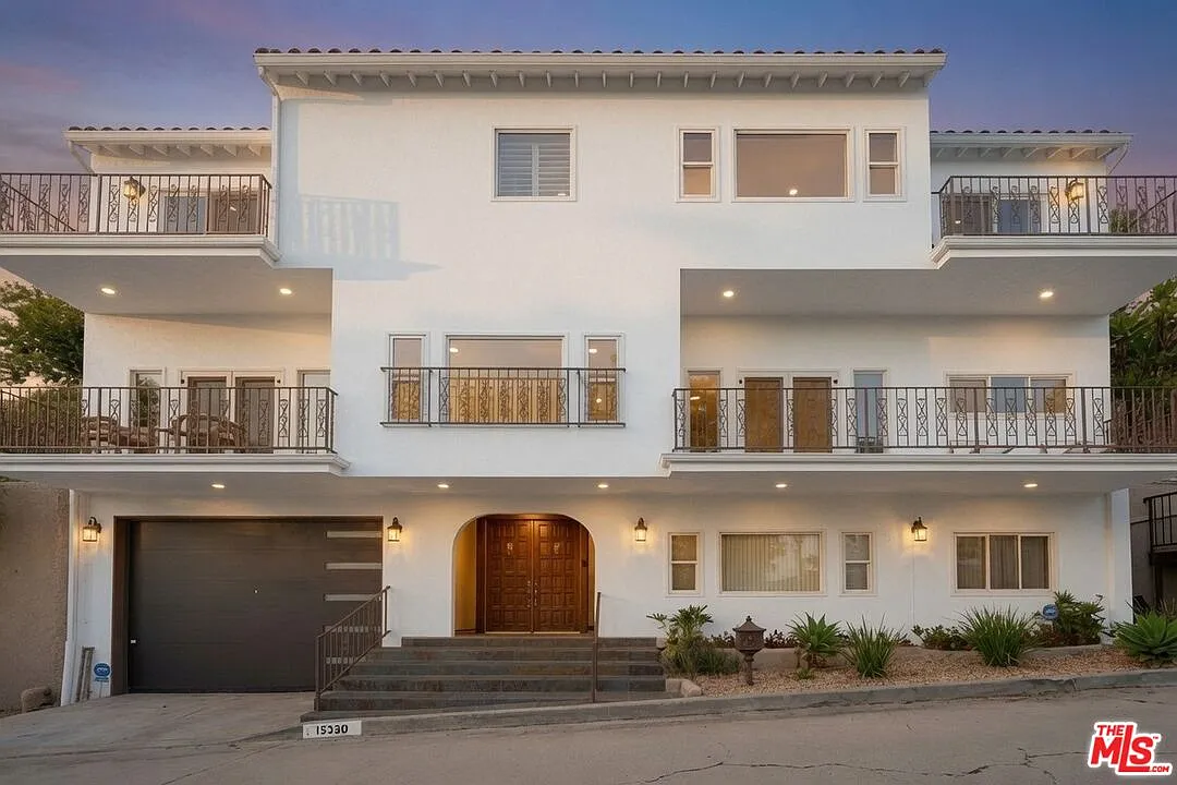 6 bed, 4.0 bath, 3936 sqft, $10,750 — Photo 3