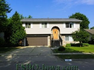 1769 Dover St, Iowa City, IA 52240