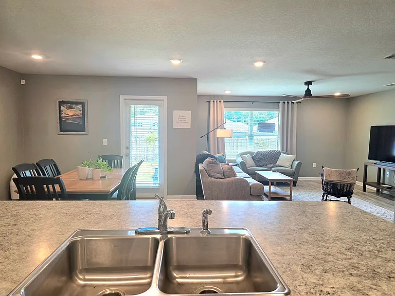 4375 White Cedar Ct — Photo 8