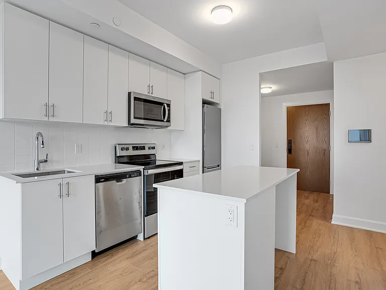 3240 William Coltson Ave — Photo 26