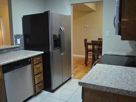 5th image of 2612 San Pedro St APT 114