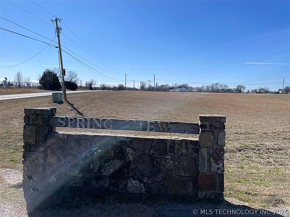 3rd image of Memorial Rd