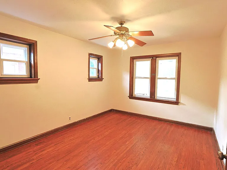 3754 Dunnica Ave — Photo 38