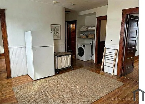 24 Esther St #2