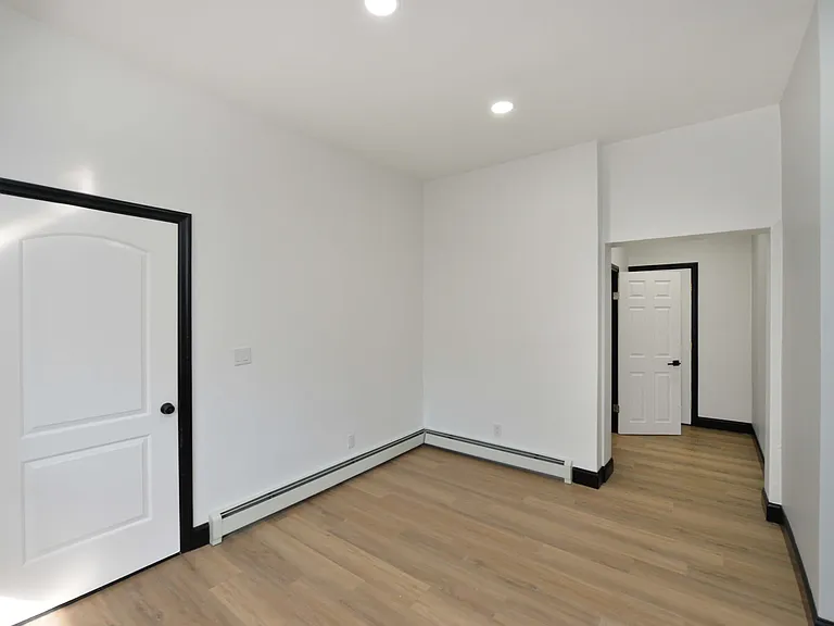 73 Lafayette Ave #1 — Photo 4