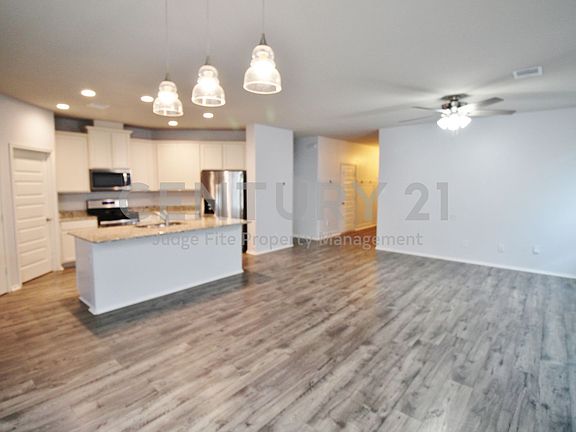 5th image of 2139 Mossbrook Dr