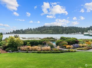 400 Harborview Dr SE UNIT 212, Bainbridge Island, WA 98110
