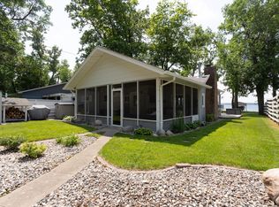 12020 Ravenswood Beach Rd, Detroit Lakes, MN 56501