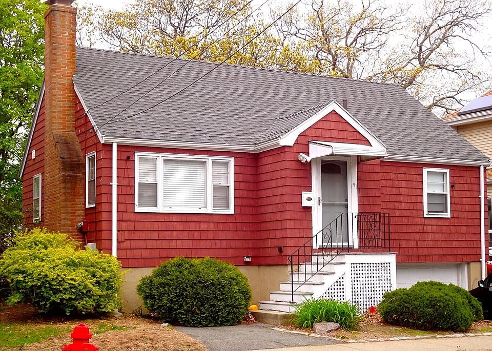 1st image of 91 Woodlawn St