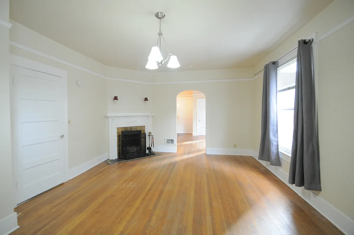 Living Room - 4707 Brooklyn Ave NE #D