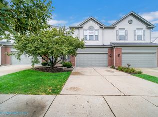 1435 Yellowstone Dr, Streamwood, IL 60107