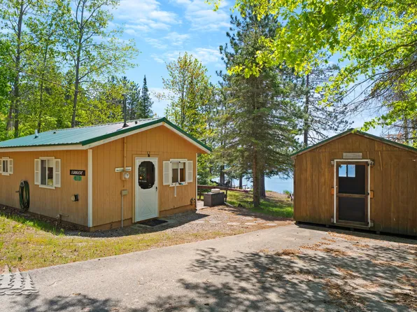5210 Oak St, Lewiston, MI 49756
