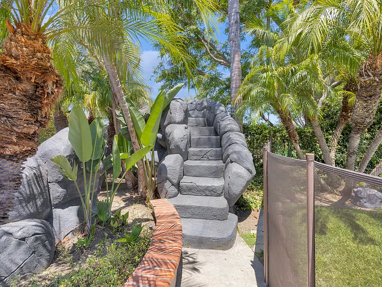 24961 Sandridge Cir — Photo 51