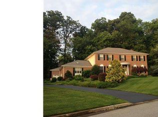 16 Carillon Ct, Wilmington, DE 19803