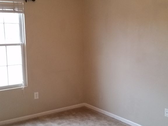 3rd image of 2029 Cumberland St