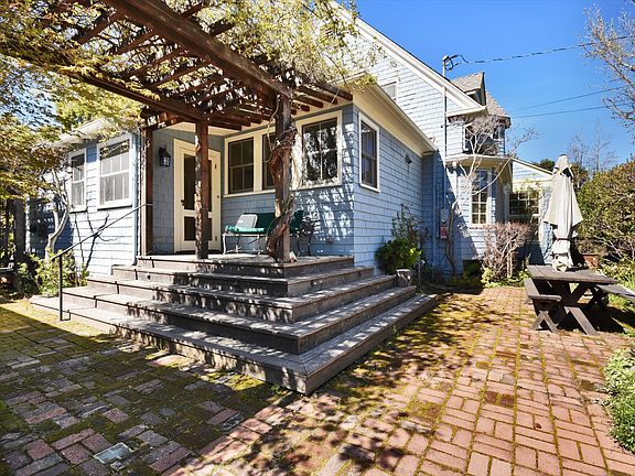 4th image of 1611 College Ave