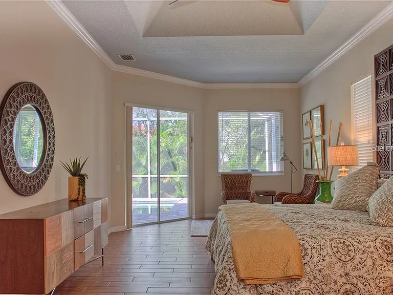 7348 Stanhope Ct — Photo 13