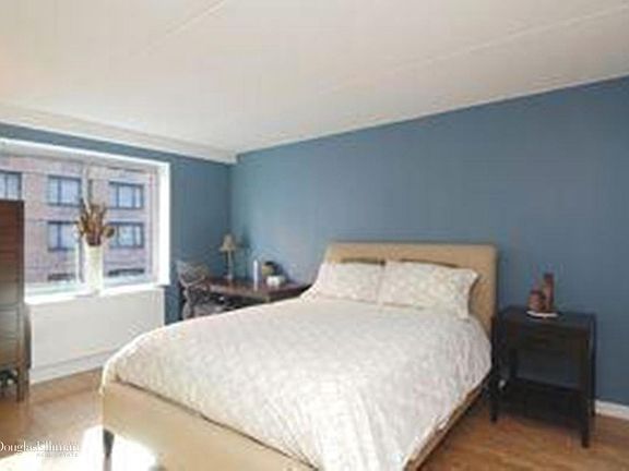 4th image of 555 W 23rd St APT S8c