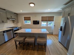 43 Manchester Ct, Wayne Twp., NJ 07470