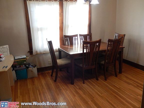 4th image of 825 S 33rd St