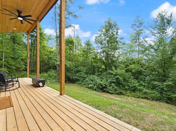 499 Raven Rock Rd, Stanton, KY 40380