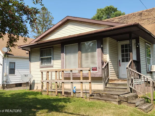 3241 Stabler St, Lansing, MI 48910