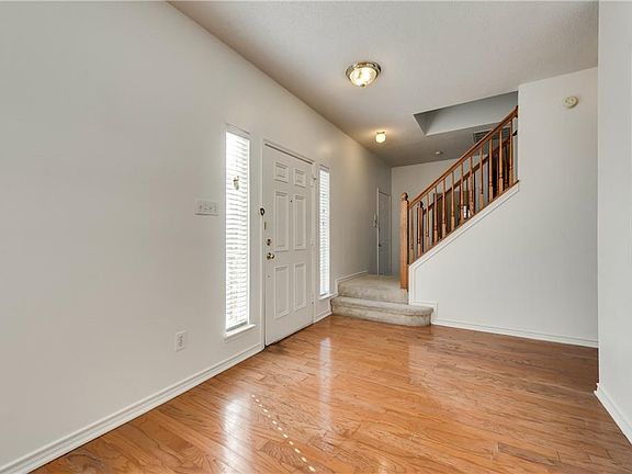 4th image of 2113 Cantura Dr