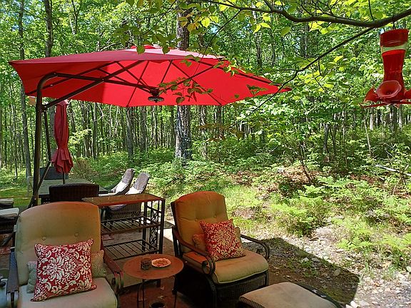 4th image of 104 Winding Brook Dr