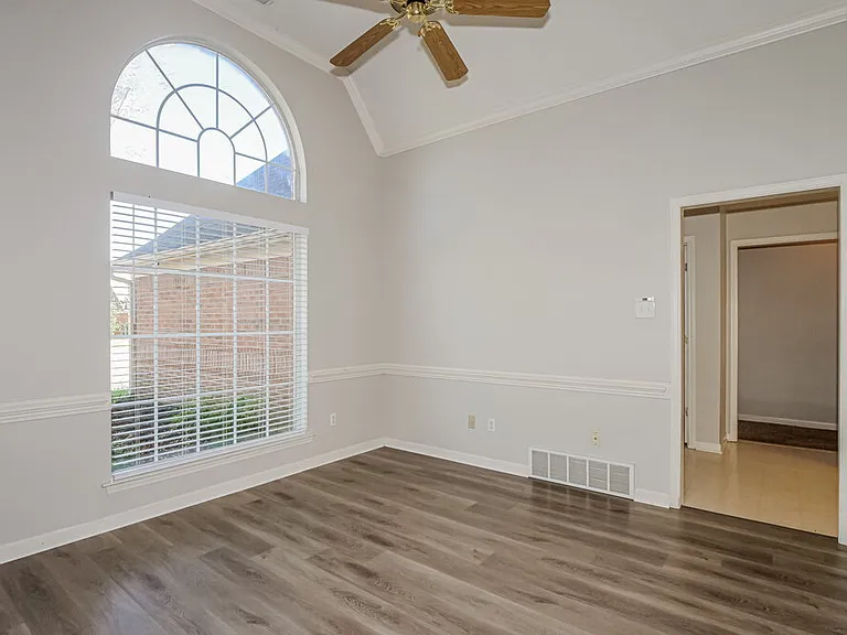 5041 Thornebrook Cv — Photo 6