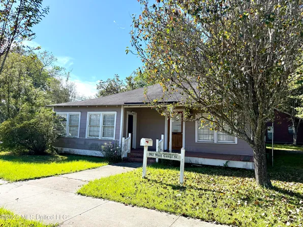 703 W Canal St, Picayune, MS 39466
