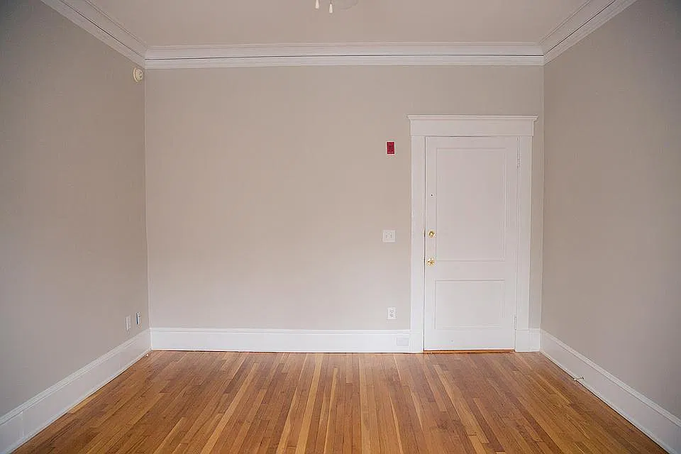 1144 Blue Ridge Ave NE — Photo 3