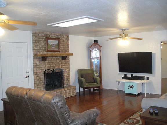 Living Area w/Skylight