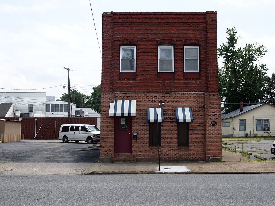 1st image of 610 W Broadway