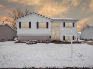 15523 Anthony St, Romulus, MI 48174