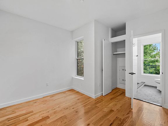 3rd image of 284 Suydam St #3L