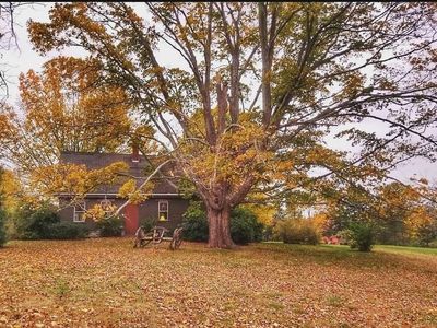74 Amesbury Road, Kensington, NH, 03833