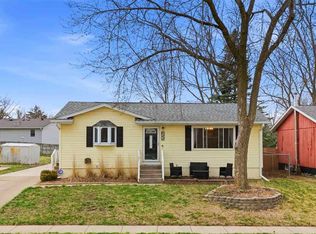 255 Juniper Ct, North Liberty, IA 52317