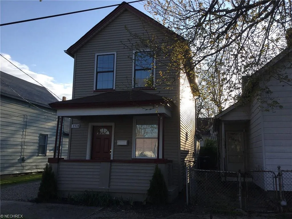 2318 W 38th St photo 1