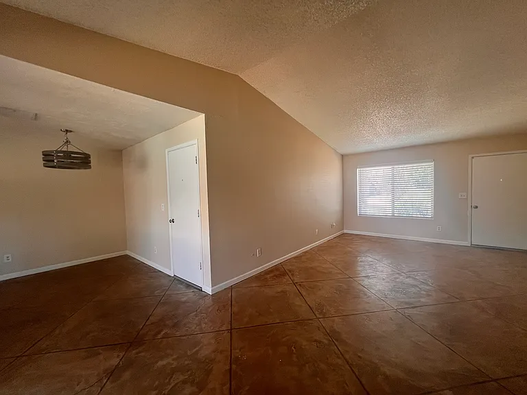 5003 W Dahlia Dr — Photo 15