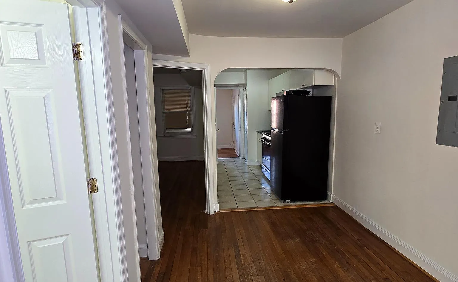 2 bed, 1000 sqft, $1,800 — Photo 4