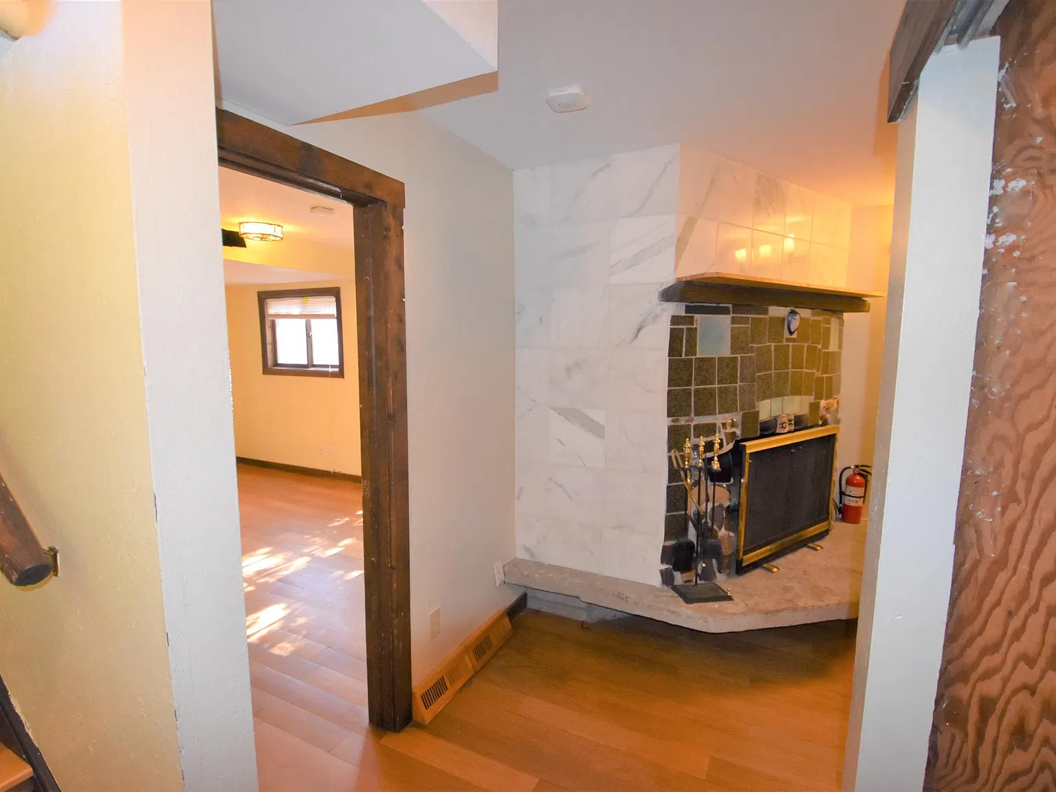 3 bed, $4,350 — Photo 2