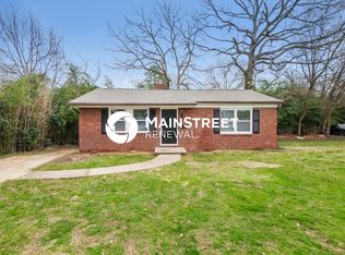 651 Reeves Ct, Charlotte, NC 28208