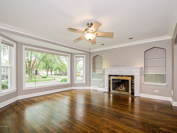 3rd image of 5039 N Marmora Ave