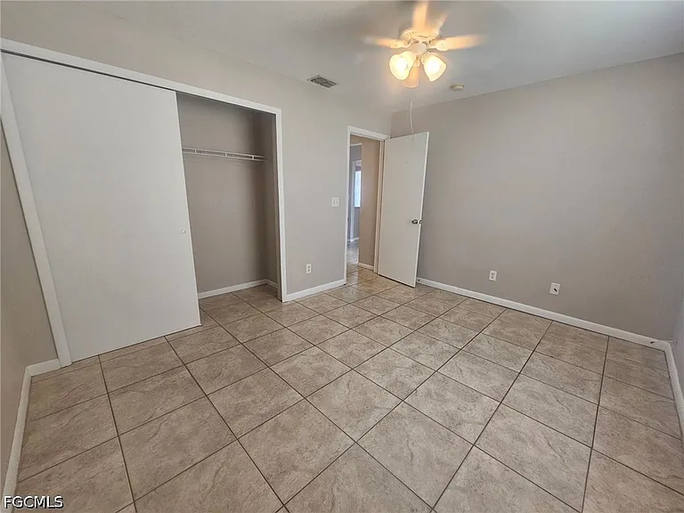 1101 SW 48th Ter — Photo 13