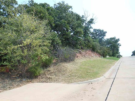 4th image of 4114 W Woodland Trails Ave