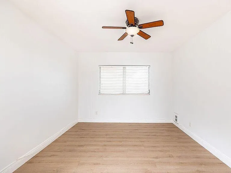 426 NE 7th Ave #2B — Photo 13