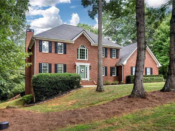 112 White Tail Ln, Demorest, GA 30535