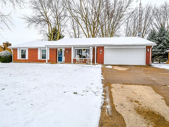 5th image of 737 Honeysuckle Dr