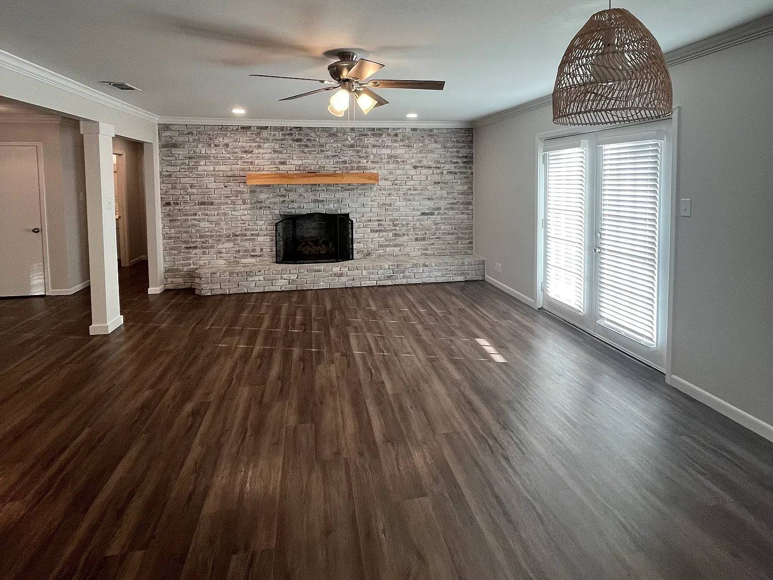 3 bed, 1922 sqft, $2,295 — Photo 3